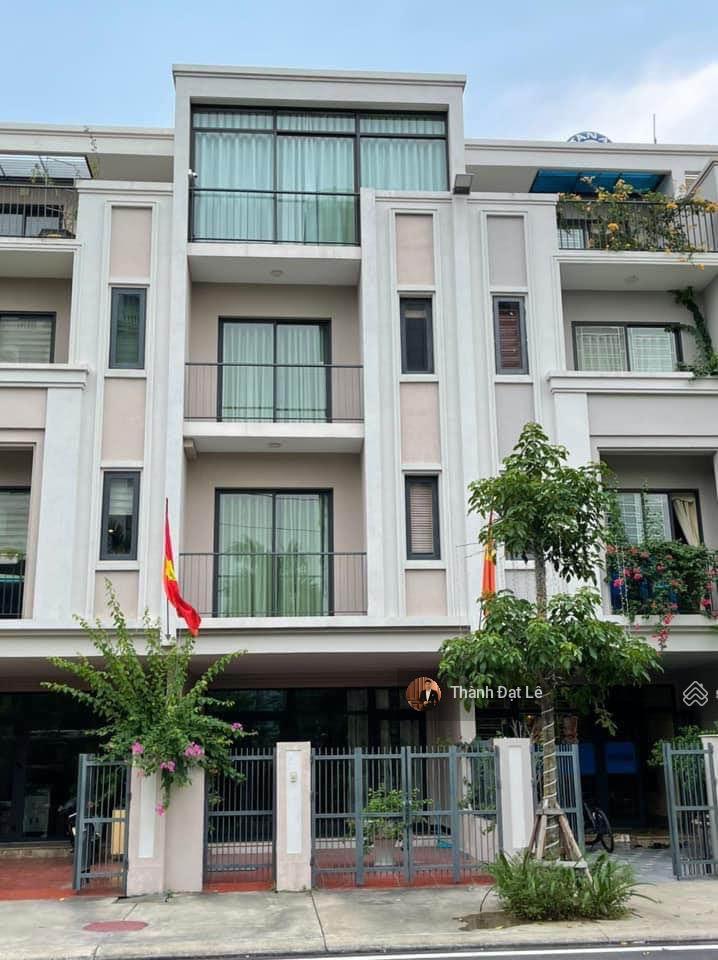 Căn liền kề 4 tầng Greenbay Village 90m² giá 9.2 tỷ - Vị trí kinh doanh đắc địa!