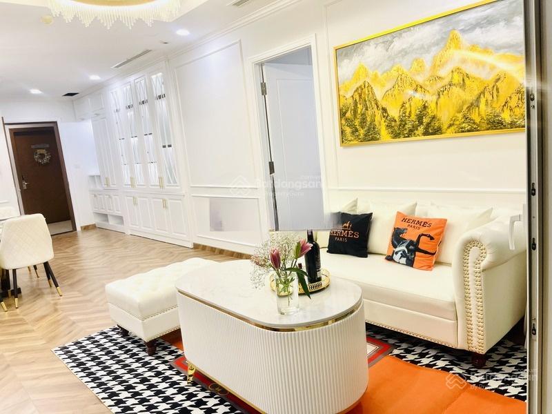 Căn hộ Golden City 2 68m² giá 2.1 tỷ - Nội thất cao cấp, view thoáng đãng!