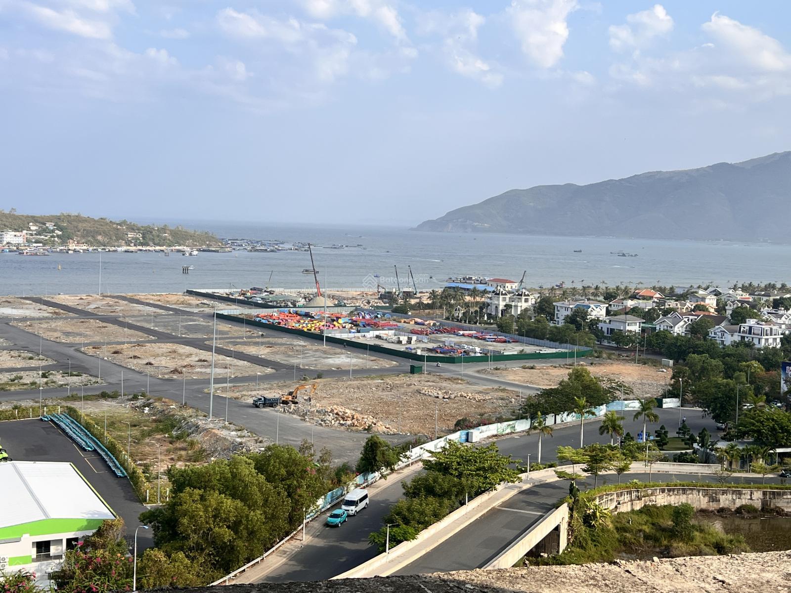 Bán biệt thự Ocean Front Villas Nha Trang 420m² giá 63 tỷ - View biển tuyệt đẹp!