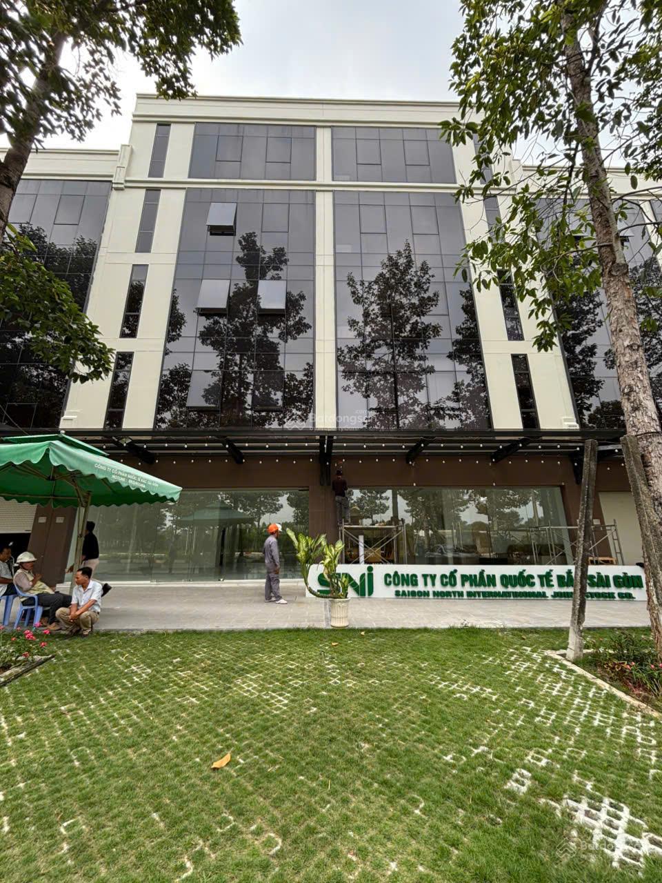 Shophouse mặt tiền Vành Đai 4 - Bến Cát 85m² giá 7 tỷ - Thiết kế thông minh, thang máy tiện lợi!