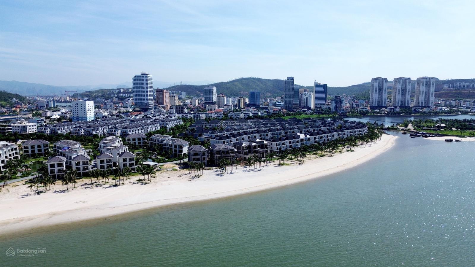 Townhouse Grand Bay Bãi Cháy 104m² giá 8.7 tỷ - Thiết kế hiện đại, đầy đủ tiện ích