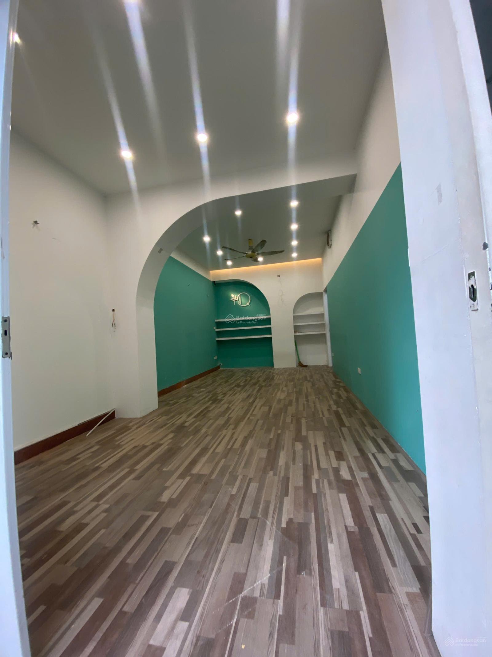 Cho thuê văn phòng quận Cầu Giấy 50m² giá 13 triệu - An ninh 24/24, tiện ích đầy đủ!