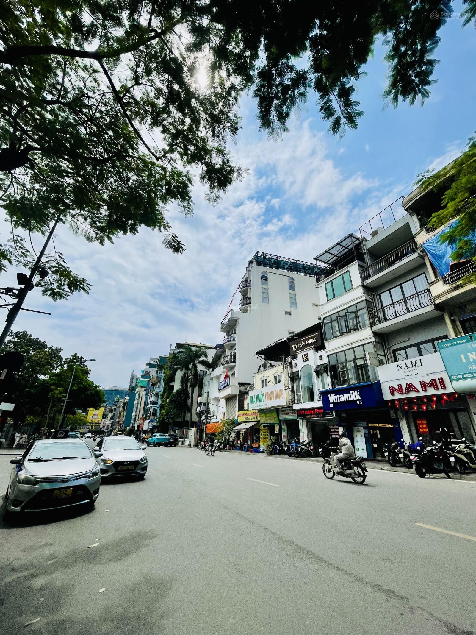 Bán Nhà Mặt Phố Ngọc Hà - Diện Tích 62m², Giá 34.8 Tỷ - Vị Trí Đắc Địa