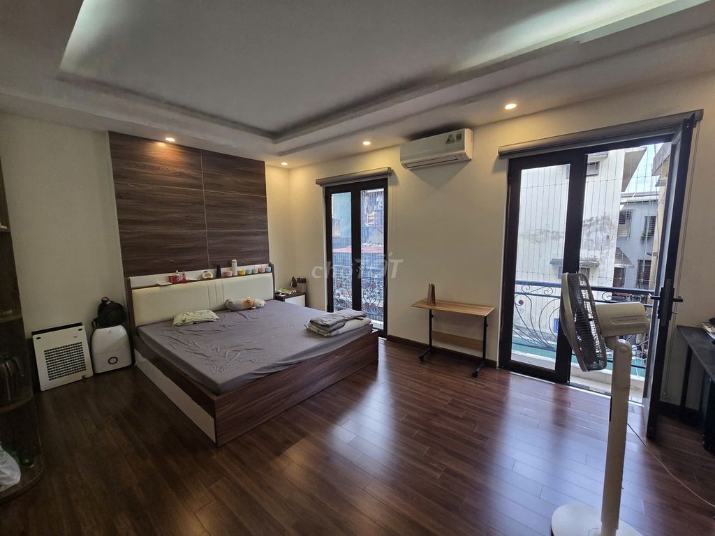 Nhà phố Nam Từ Liêm 37m² giá 14.5 tỷ - Thiết kế hiện đại, đầy đủ nội thất