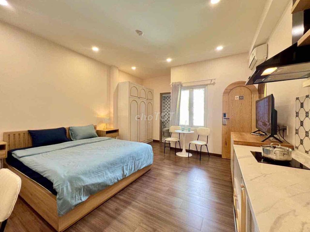 Căn hộ studio 35m² tại Đề Thám, Quận 1 - Thiết kế sang trọng, chỉ 6.8 triệu!