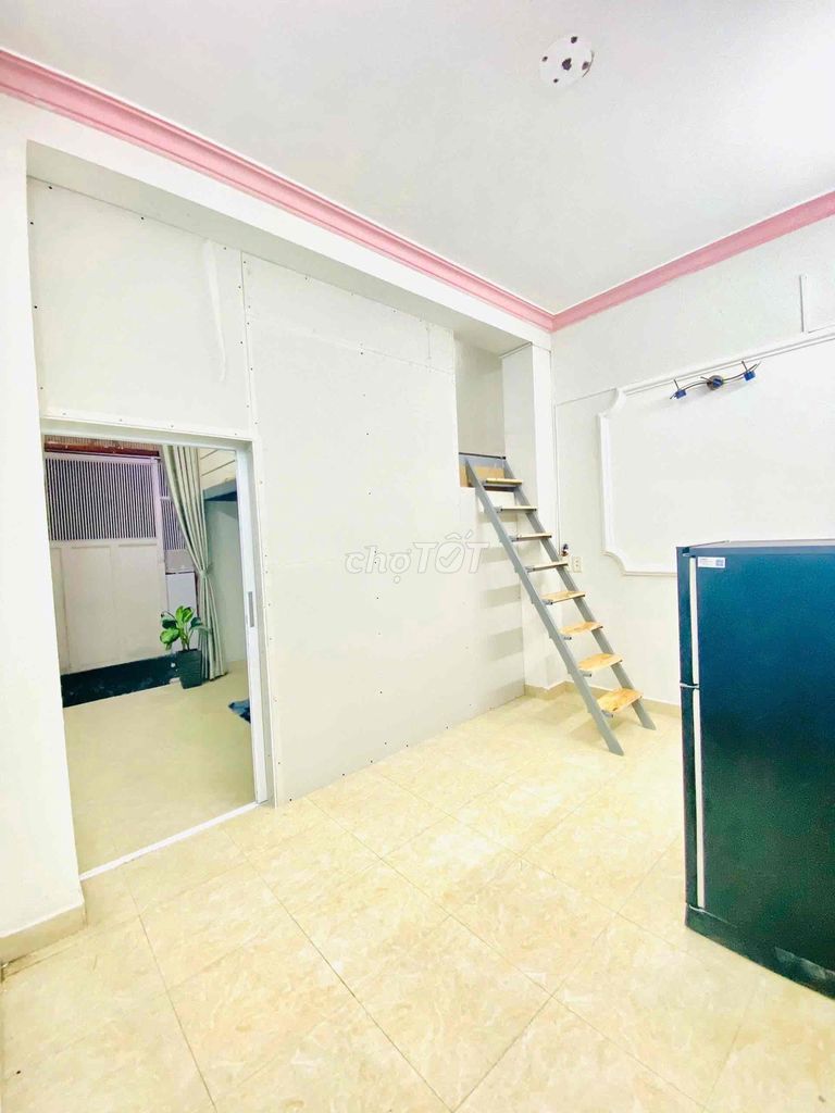 Cho thuê Duplex 40m² tại Cách Mạng Tháng 8, Quận 3 - Không gian thoải mái, an ninh 24/7!