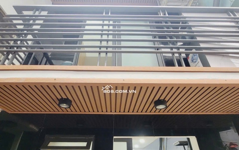 Nhà mặt phố Cách Mạng Tháng Tám, Quận 3 - 24m² chỉ 1,95 tỷ - Cơ hội không thể bỏ lỡ!