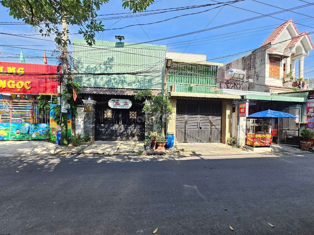 Nhà phố mặt tiền gần BigC Go, phường Đông Hòa Dĩ An 64.3m² giá 4.3 tỷ - Đầu tư sinh lời ngay!