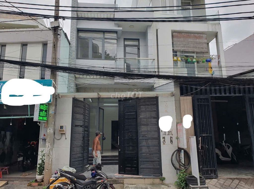 Cho thuê nhà nguyên căn mặt tiền đường số 12 Trường Thọ 68m² giá 15.5 triệu - Thích hợp cho gia đình và văn phòng!