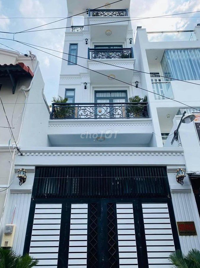 Nhà phố cho thuê 42/3B Nguyễn Minh Hoàng, Q. Tân Bình 90m² - Thiết kế hiện đại, tiện nghi!