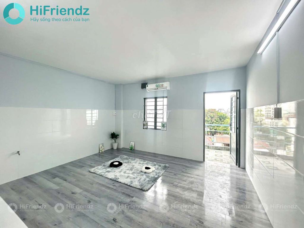 Phòng cho thuê gần Bùng Binh Phú Lâm, Q5 - 28m² chỉ 4 triệu, nội thất cơ bản và ban công thoáng mát!