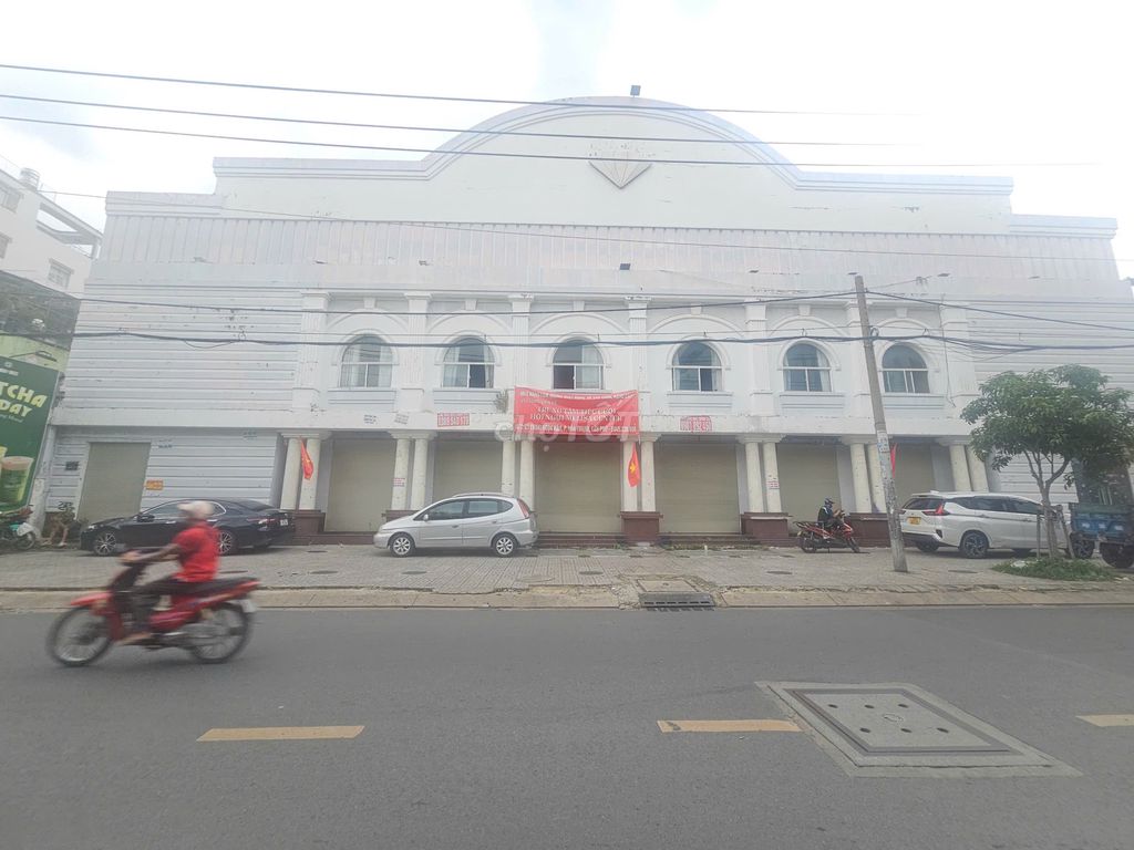 Cho thuê Văn phòng Mặt Tiền Đường 36 Thạch Lam Tân Phú, Diện Tích 3700m² - Kinh Doanh Đa Ngành Nghề