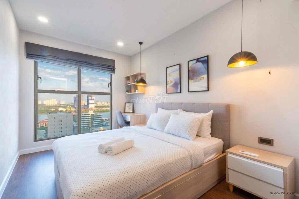 Chung cư Saigon Royal Quận 4 80m² giá 17 triệu - View sông ngắm pháo hoa!