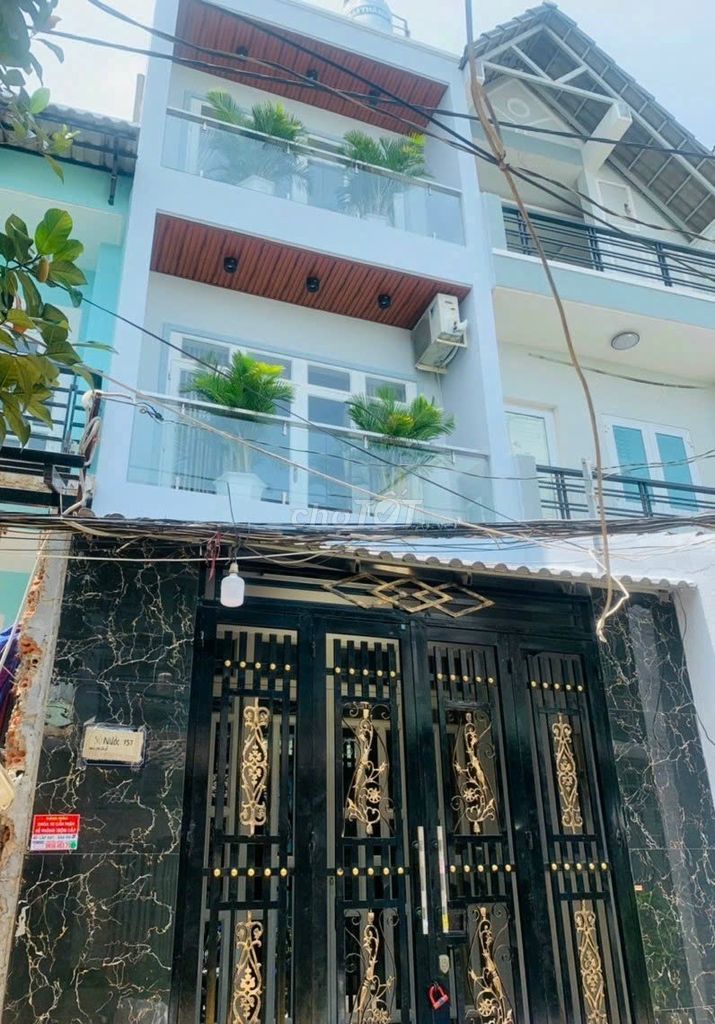 Nhà cho thuê HXT Trần Quang Diệu, Q.3, 350m² - Thiết kế sang trọng, sẵn sàng làm văn phòng!
