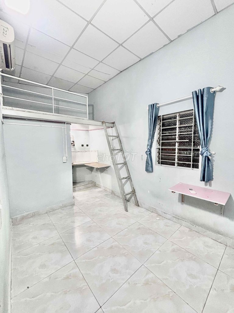 Phòng trọ giá rẻ tại Phú Nhuận 30m² chỉ 3.7 triệu - Chính chủ cho thuê ngay!