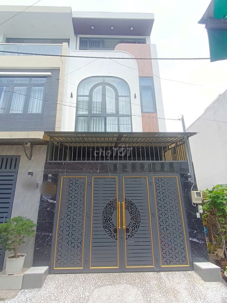 Nhà mới 2 lầu Tăng Nhơn Phú A, Quận 9 - Giá chỉ 12 triệu/tháng!