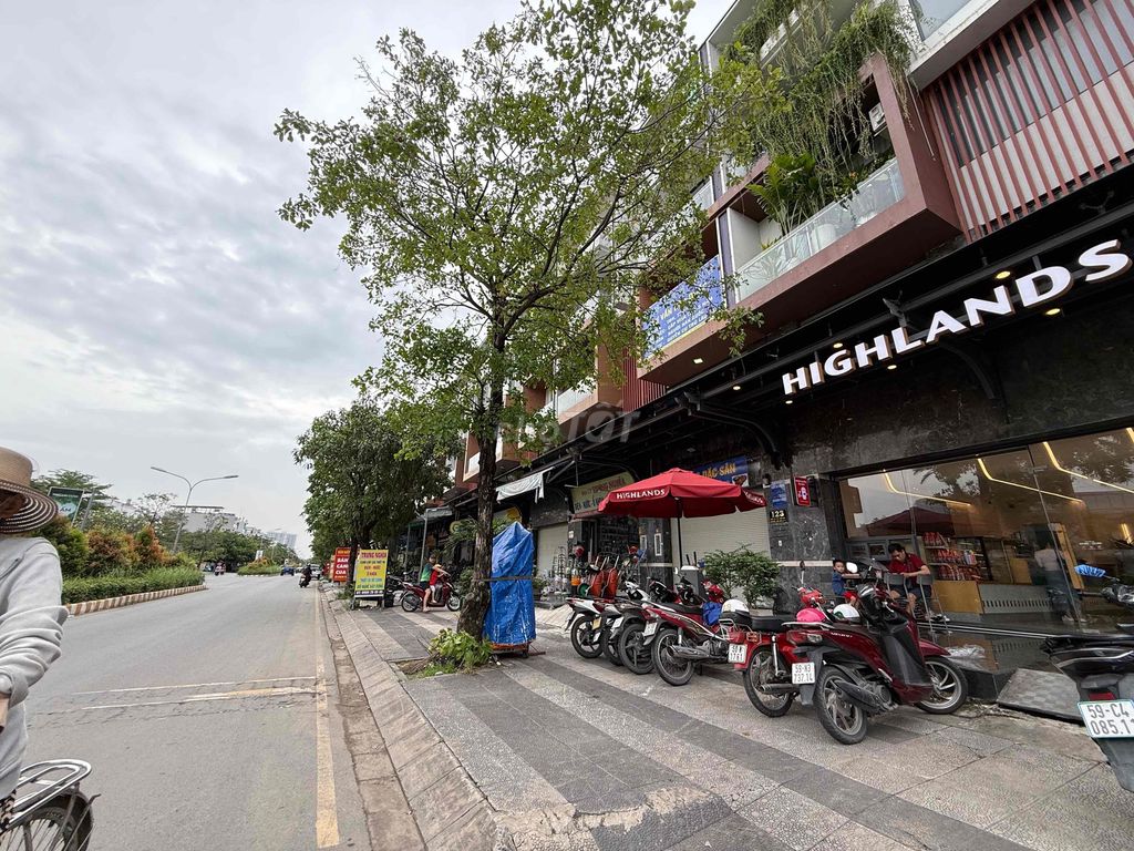 Cho thuê văn phòng mới 60m² tại KDC Dương Hồng, Bình Chánh - Không gian rộng rãi, thoáng đãng!