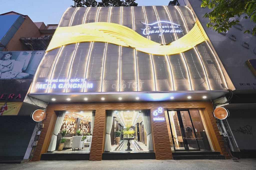 Cho thuê tòa nhà Ba Tháng Hai 1600m² giá 300 triệu - Vị trí đắc địa gần công viên