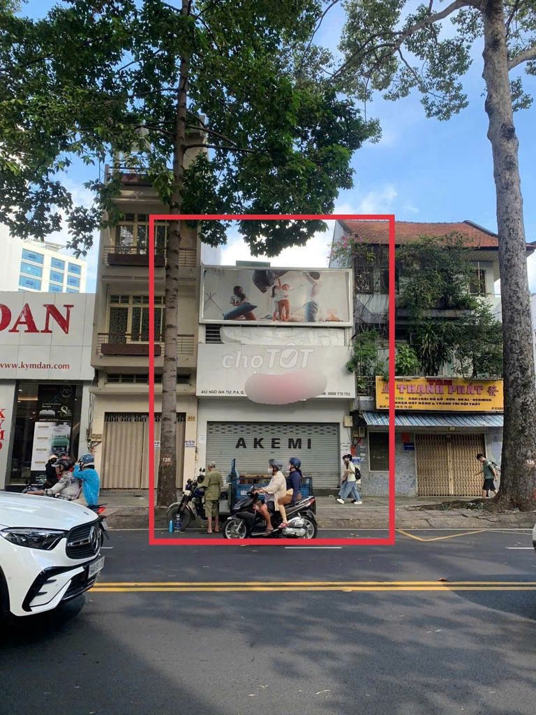 Cho thuê nguyên căn mặt tiền Ngô Gia Tự, Quận 10 - Diện tích 400m² vỉa hè rộng thoáng