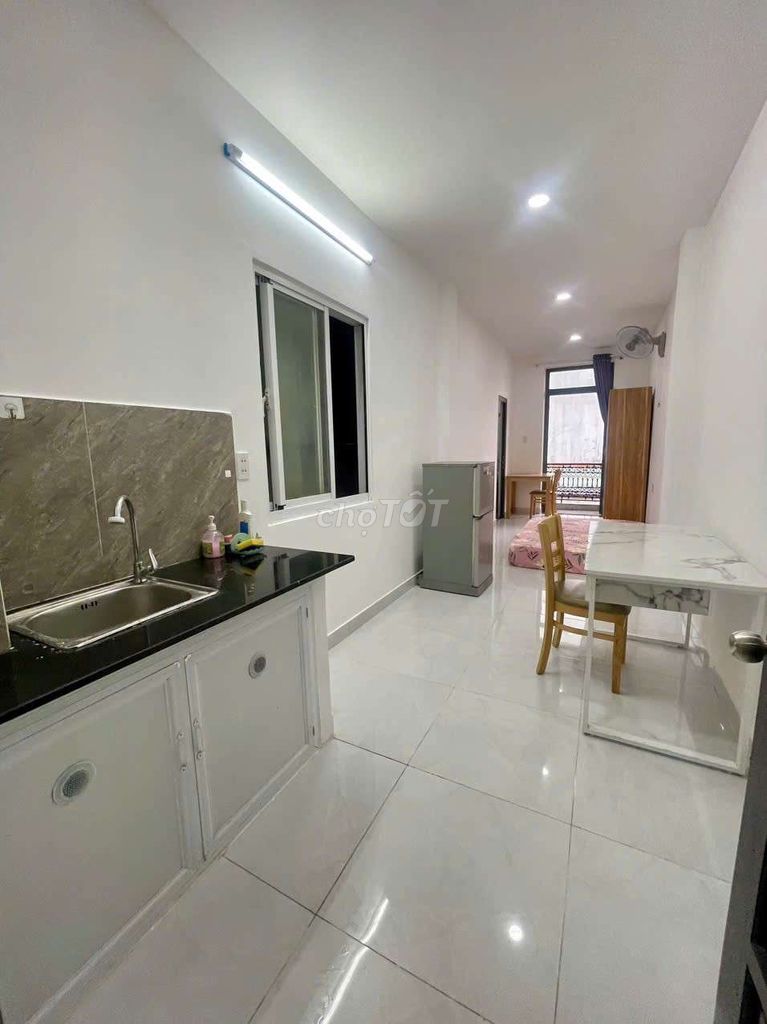 Căn hộ Phan Xích Long 25m² giá 5 triệu - Full nội thất, cửa sổ ban công!