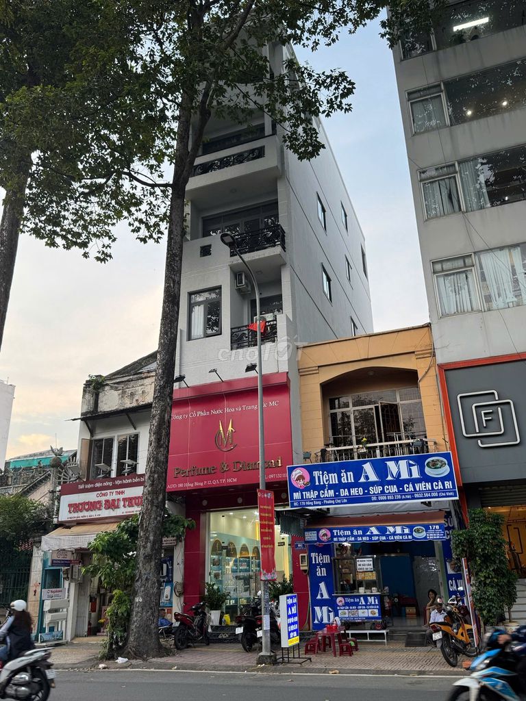 Cho thuê Building Mặt tiền Đường Hồng Bàng Quận 5, Diện tích 393m² - Thiết kế hiện đại, Thang máy sẵn có!