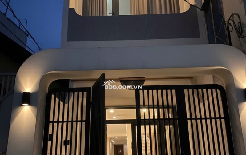 Nhà Siêu To Trần Xuân Soạn Quận 7 84m² giá 7.65 tỷ - Không thể bỏ qua!