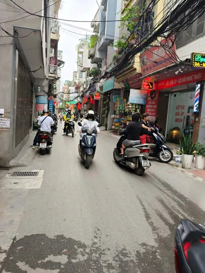 Bán nhà Hoàng Văn Thái 87m² giá 19.5 tỷ - Vị trí trung tâm an ninh tốt!