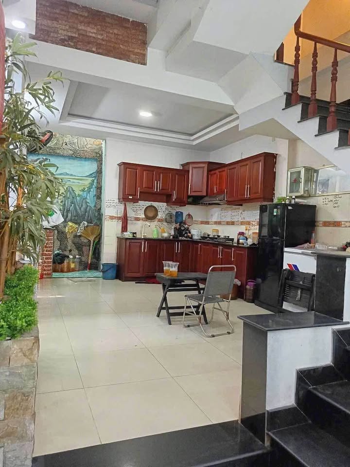 Nhà mặt tiền đường Thới An 04, Quận 12, 56m² giá 6 tỷ - Kinh doanh thuận lợi!