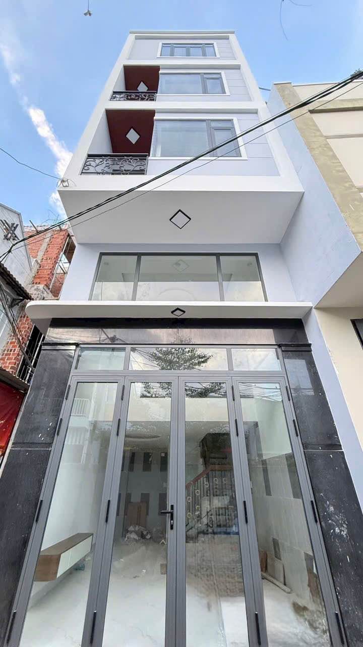 Nhà góc hẻm 5m đường Ngô Mây, Quy Nhơn 30m² giá 3.95 tỷ - Đầy đủ công năng!