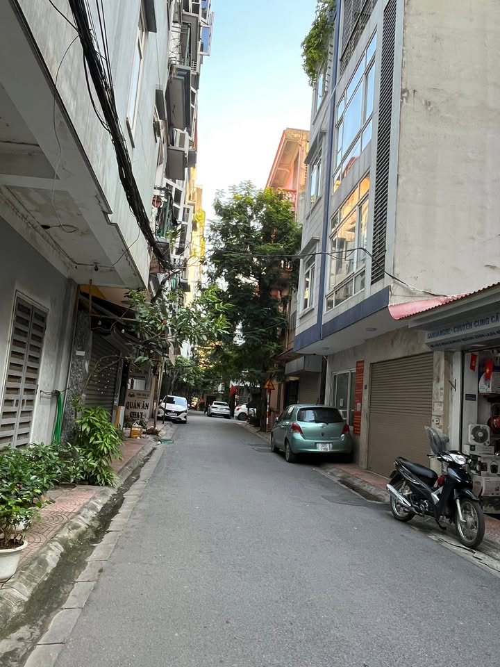 Nhà phố ngõ 105 Xuân La, Tây Hồ 42m² giá nhỉnh 17 tỷ - Ô tô tránh nhau