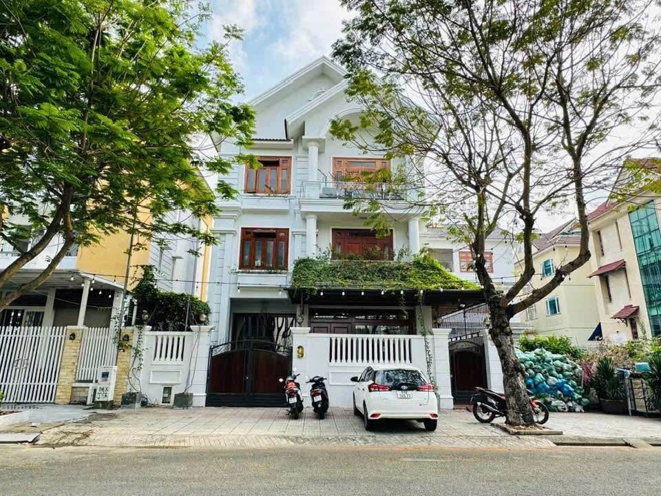 Biệt thự đơn lập KDC Sadeco Ven Sông, Quận 7, 225m² - Sổ hồng riêng, giá 47 tỷ