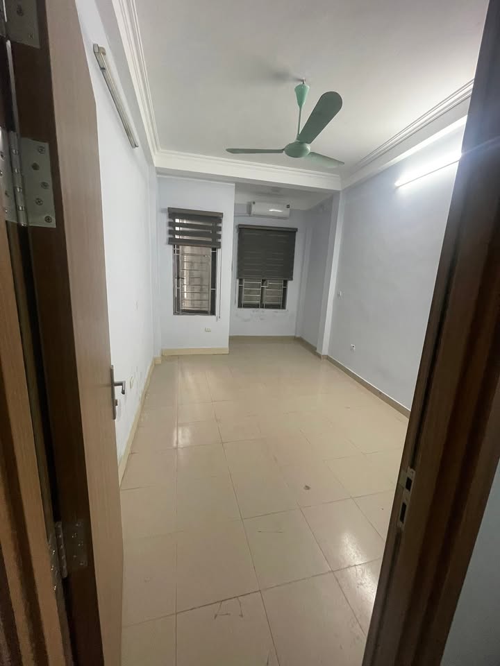 Phòng cho thuê ngõ 46 Phạm Ngọc Thạch 30m² giá 3.5 triệu - Có điều hòa, vệ sinh riêng