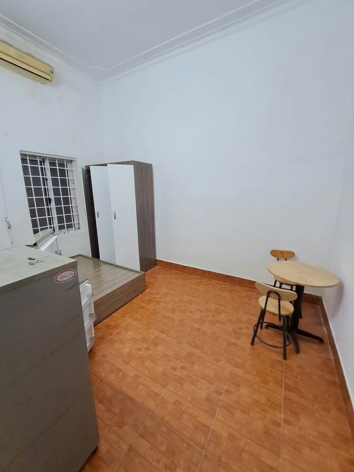 Phòng cho thuê tại 590 Láng Hạ, Đống Đa - Giá chỉ 3 triệu, đầy đủ nội thất!