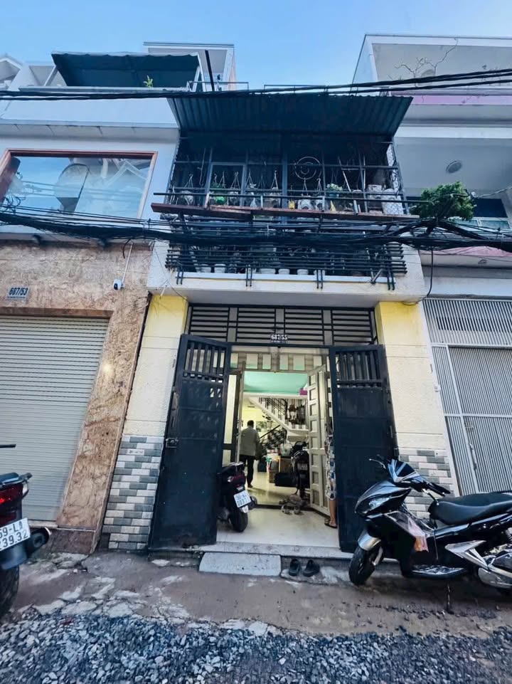 Nhà mặt tiền hẻm 6m Lạc Long Quân 58.58m² giá 7.38 tỷ - Đầu tư sinh lời lý tưởng!