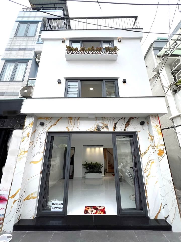 Mặt tiền Phú Nhuận 4m cho thuê 25-40 triệu - Kinh doanh thuận lợi!