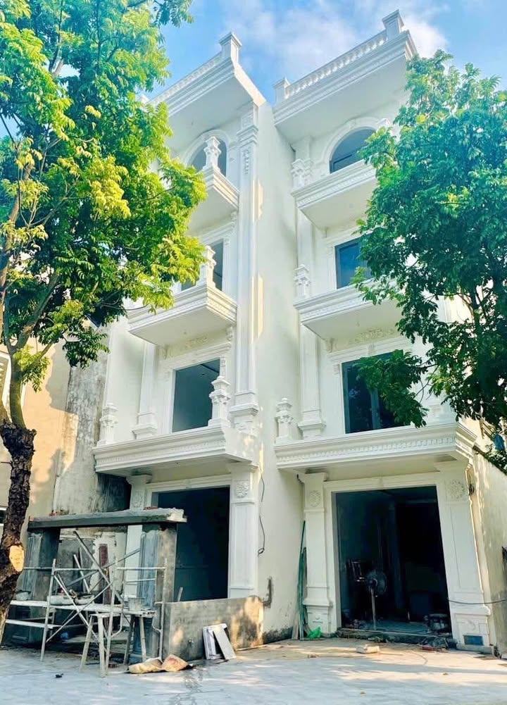 Nhà 4 tầng mặt đường Kênh, Lộc Vượng, Nam Định - Kinh doanh đắc địa chỉ 5.2 tỷ!