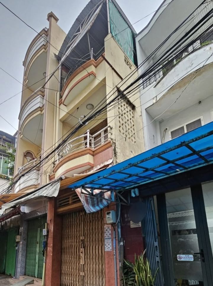 Nhà mặt tiền Chợ Nhật Tảo Quận 10 34m² giá 7.2 tỷ - Cơ hội đầu tư hấp dẫn!