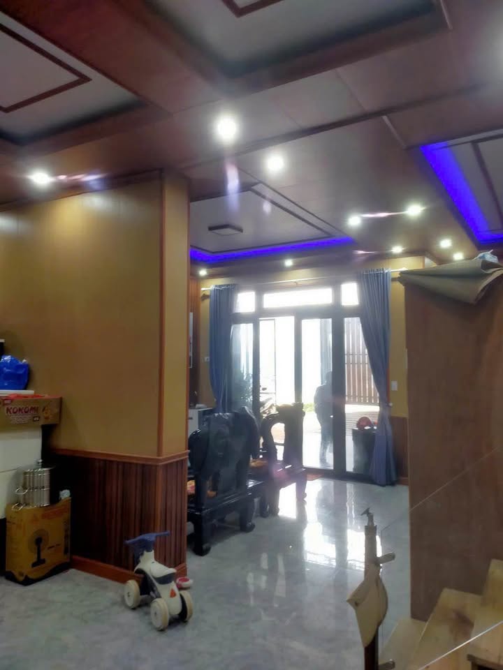 Nhà 1 trệt 1 lầu tại Đà Lạt 160m² giá 2 tỷ - Vị trí đẹp, giao thông thuận lợi!