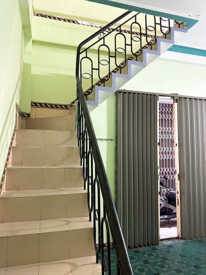 Nhà nguyên căn cho thuê tại hẻm 186 Nguyễn Thái Học, Hoài Nhơn - Vị trí thuận lợi gần trung tâm!