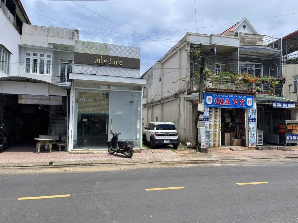 Nhà mặt tiền Phan Bội Châu, TP. Bảo Lộc 213m² giá 6.5 tỷ - Đầu tư sinh lời ngay!