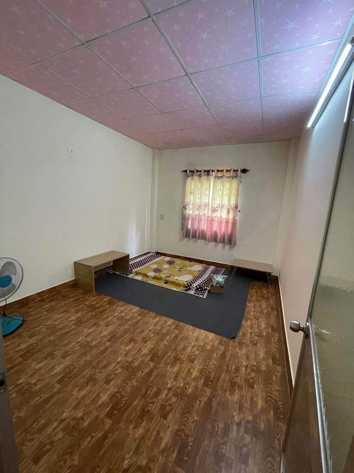 Nhà cho thuê hẻm Lam Sơn, Bảo Lộc - 3 phòng ngủ, giá chỉ 4 triệu/tháng!