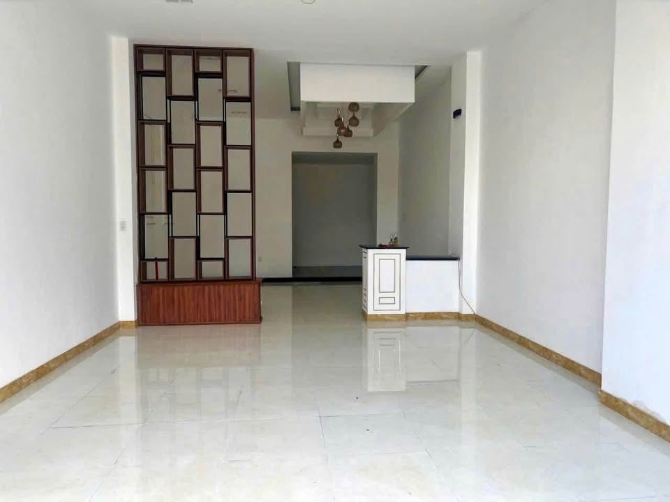 Nhà cho thuê tại Phan Chu Trinh, Buôn Ma Thuột 135m² giá 8 triệu - Phù hợp mở văn phòng