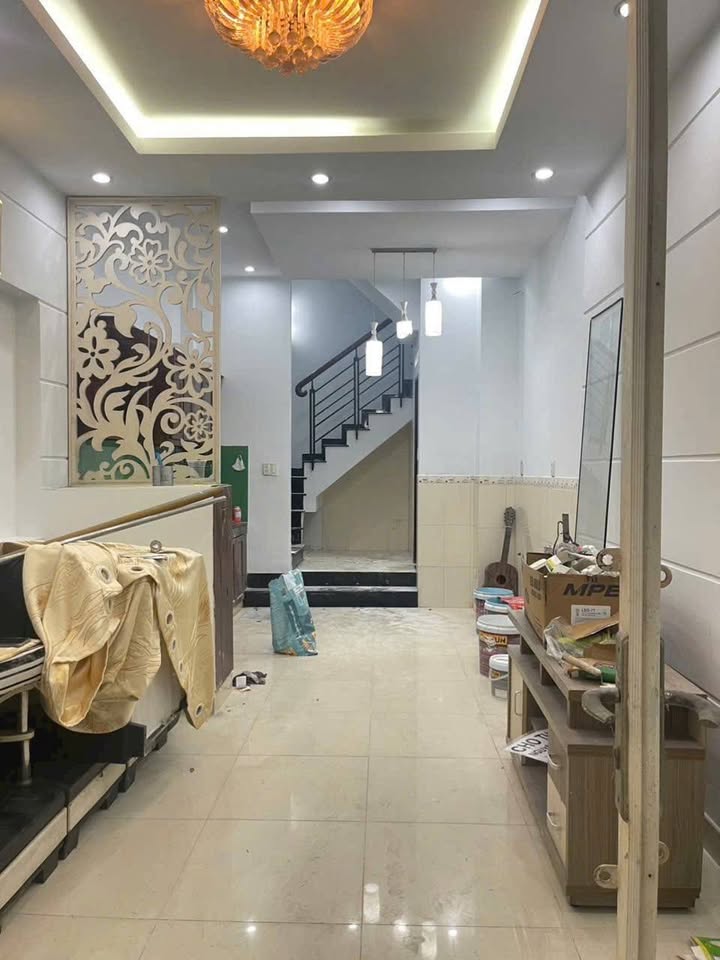 Nhà nguyên căn phường 16 Gò Vấp 30m² giá 11 triệu - Sân để xe tiện lợi!