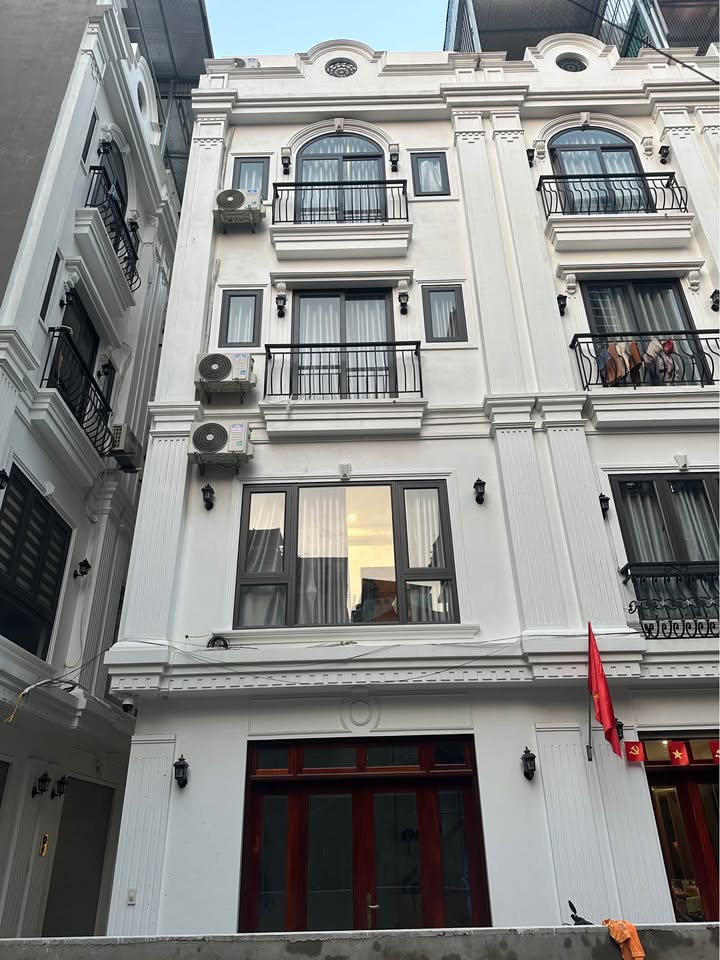 Nhà đẹp 5 tầng tại Bắc Từ Liêm 30m² giá 6 tỷ - Khu dân cư sầm uất gần nhiều trường ĐH!