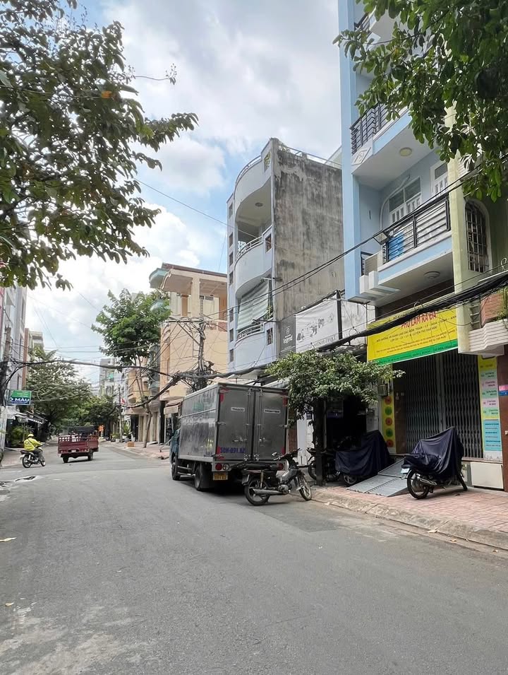 Nhà mặt tiền Cư Xá Ra Đa Quận 6 80m² giá 11 tỷ - Sẵn sàng công chứng ngay!