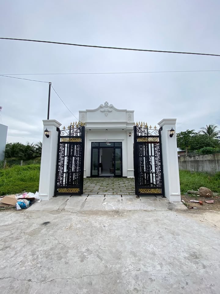 Nhà cấp 4 Tân Cổ Điển 105m² tại Mỹ Tho chỉ 1.75 tỷ - Thiết kế đẹp, đầy đủ nội thất!