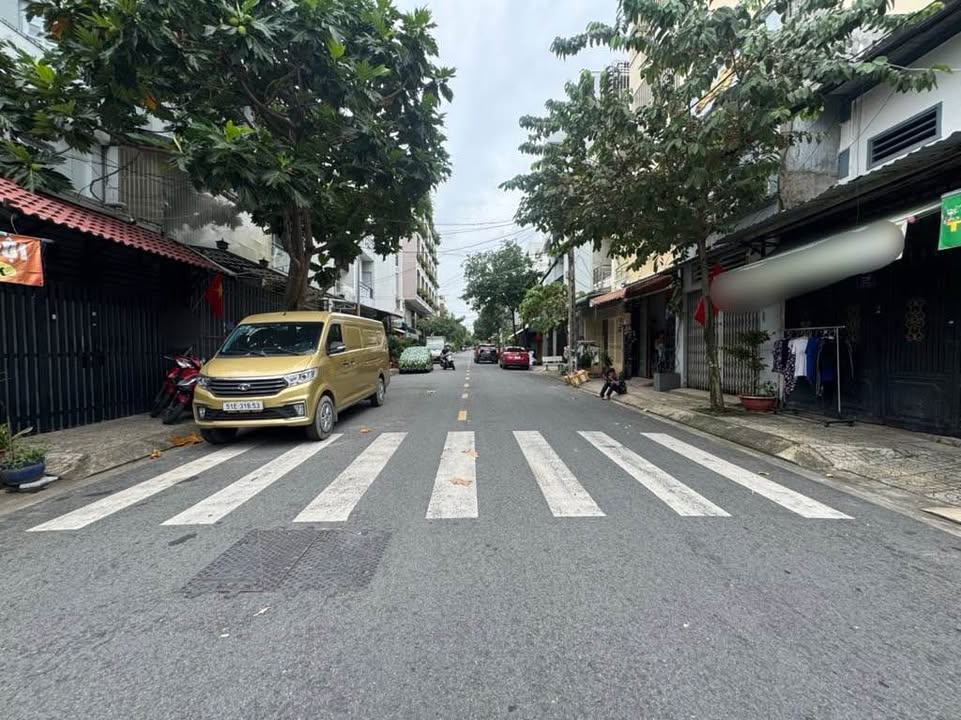 Nhà mặt tiền kinh doanh Lê Sao Tân Phú 37m² giá 4.8 tỷ - Căn góc 2 mặt tiền hấp dẫn!