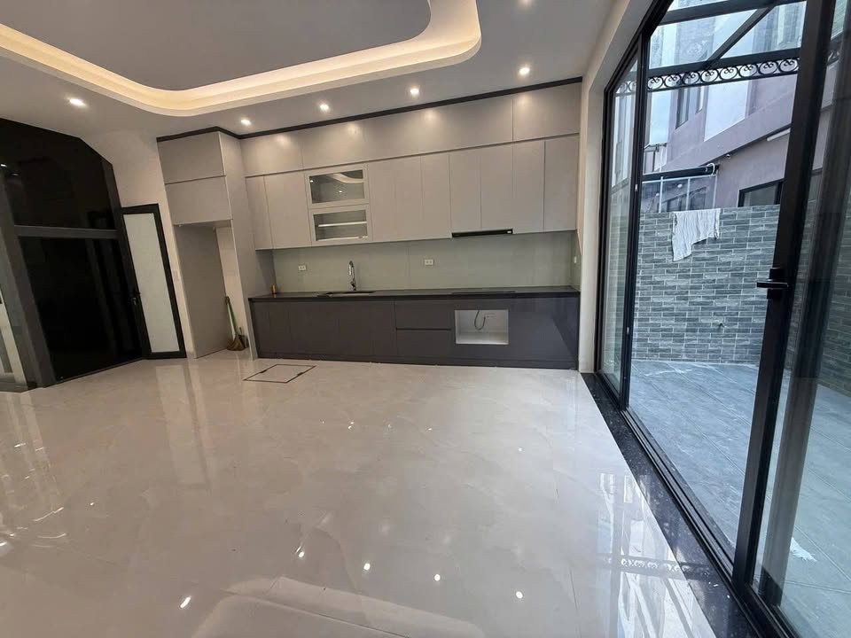 Nhà liền kề 5 tầng tại Ocean Park 3, 7 phòng ngủ khép kín - Giá thuê 18 triệu/tháng!