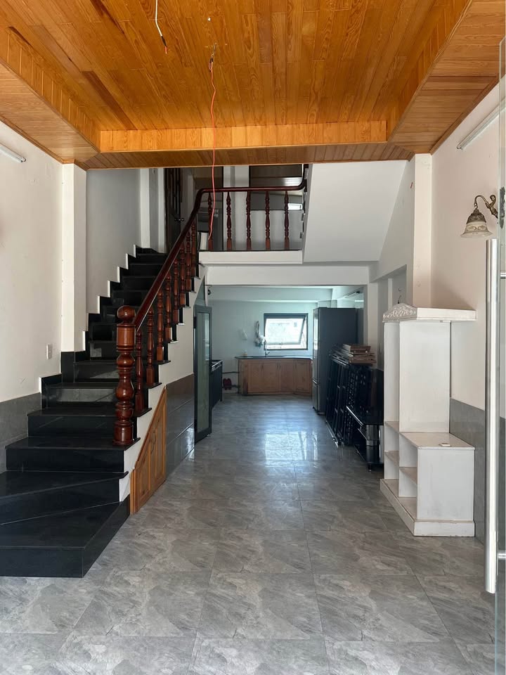 Nhà nguyên căn cho thuê tại phường 9 Đà Lạt 4 phòng ngủ giá 7 triệu - Phù hợp cho gia đình!