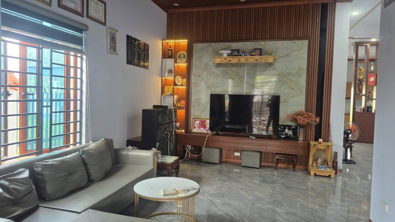 Nhà mái Thái Vinh Lộc 246m² giá 3.68 tỷ - Full nội thất, vào ở ngay!